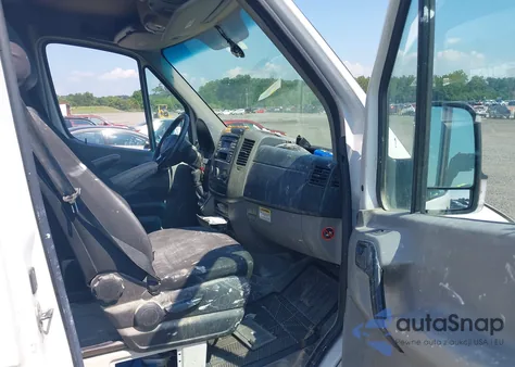 2016 Mercedes-Benz Sprinter 2500 Normal Roof z USA, uszkodzony, nr VIN WD3PE7DD7GP246609